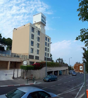 Marom Hotel  Хайфа